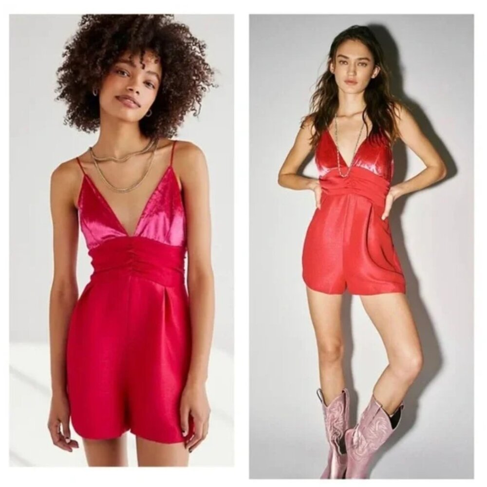 NWT Free People Velvet Sylkie Romper Fuchsia SZ 6 Mono V Neck Mono Cocktail Out